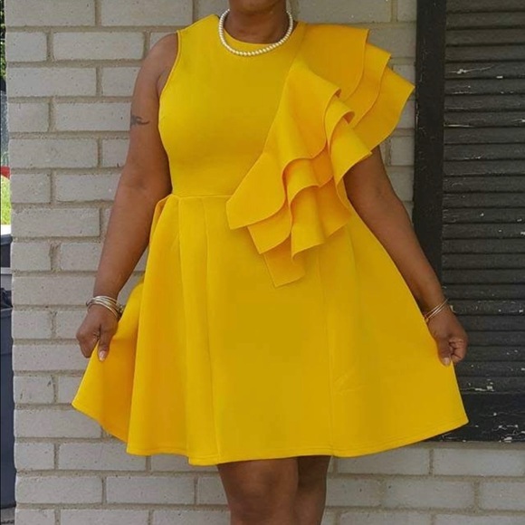 Above knee length yellow dress - Picture 5 of 7